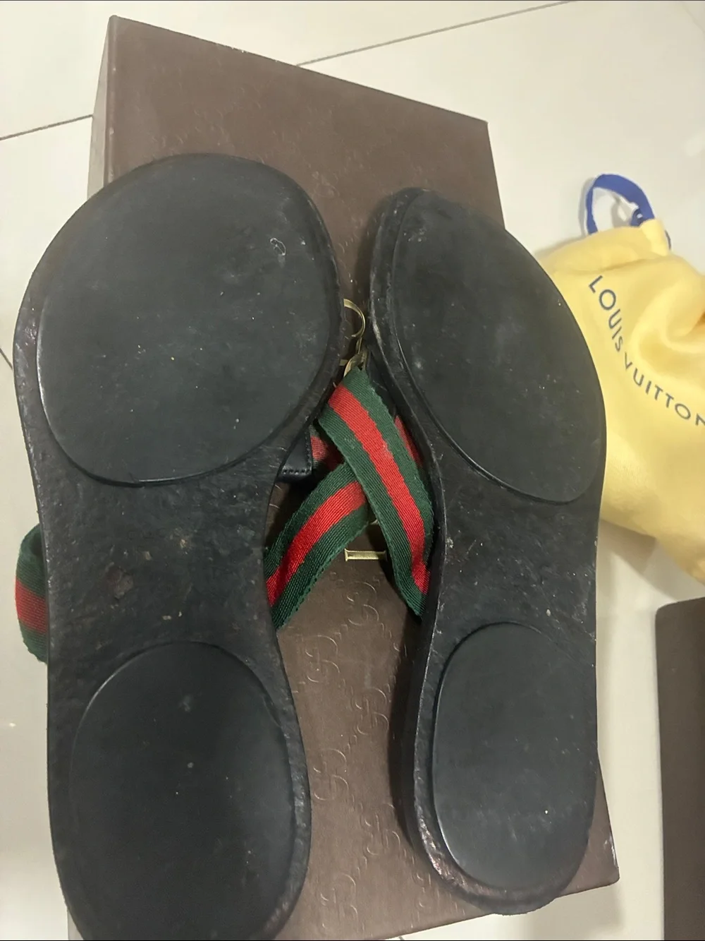 Gucci sandals Authentic w box